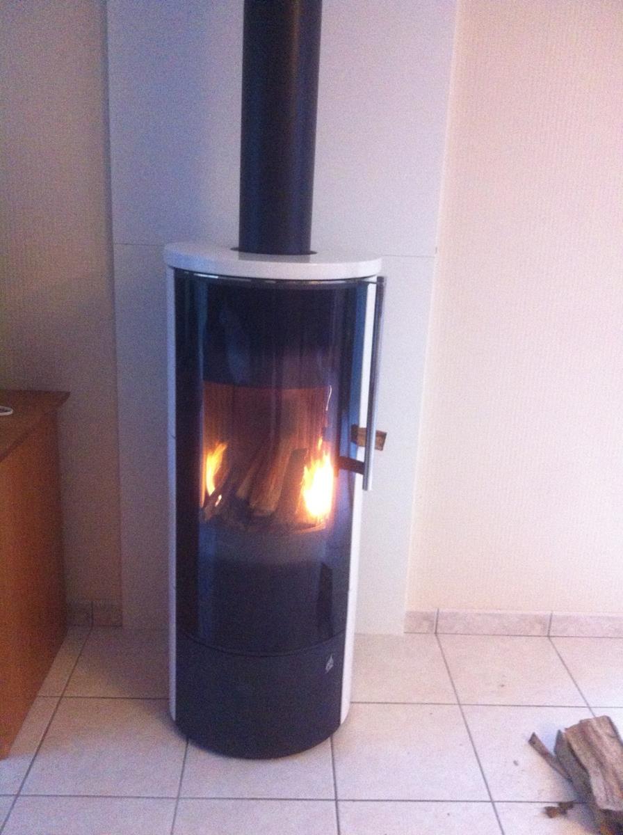 Installation d'un poêle à bois ROMOTOP Irun vue 2.jpg